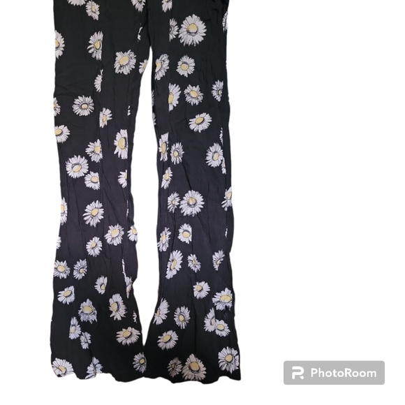 Volcom Daisy Covered Strappy Jumpsuit  - S - Picture 5 of 13